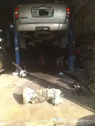 ورشة صيانة وتبديل قيرات الاتوماتيك 1