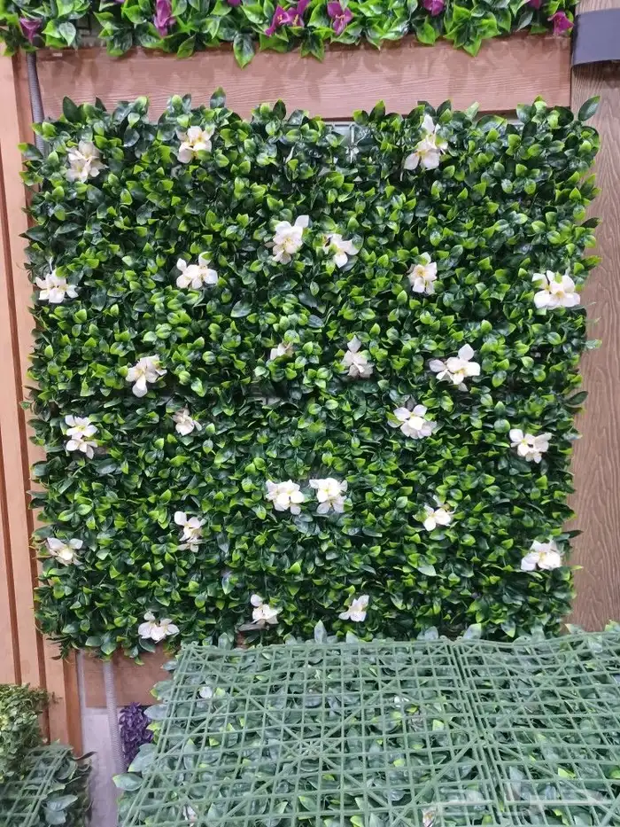 ثيل صناعي وعشب جداري 23