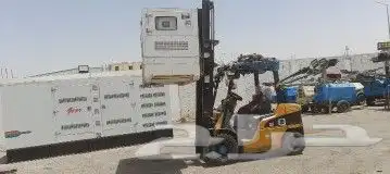 تاجير رفعات شوكيه كرنات سطحات ترلات سيزر لفت 4