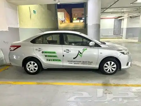 تصميم وطباعه وتركيب استكر السيارات ب 4