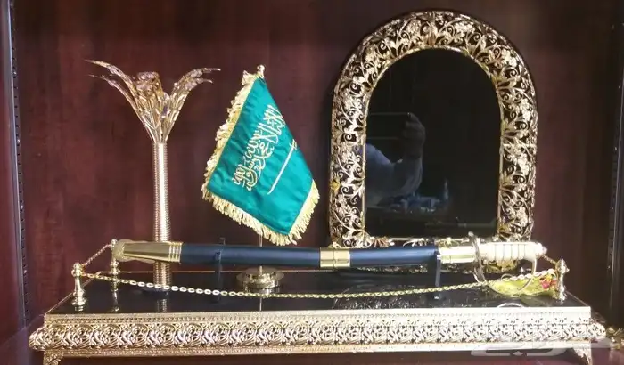 دروع تذكارية 10