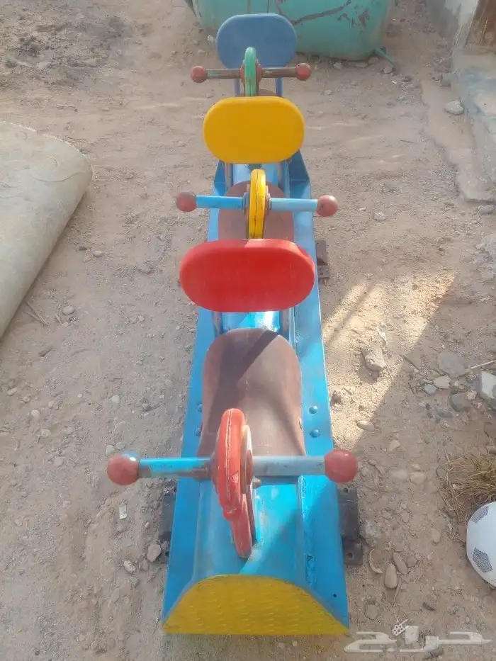لعبه هزاز للاطفال ثلاث أفراد حديد بلاستك وجلد جوده عاليه 2