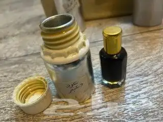 دهن عود جملة وجملة جمله خلطات وصافي وخشب عود 11