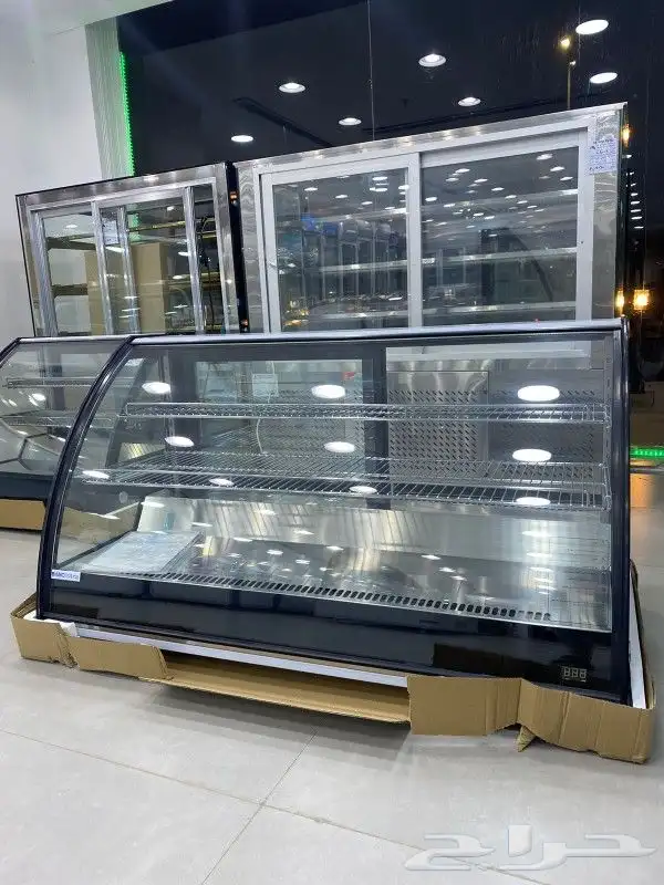 ثلاجات عرض أعلى الكاونتر - تصميم أمامي منخفض الحجم لزيادة 13