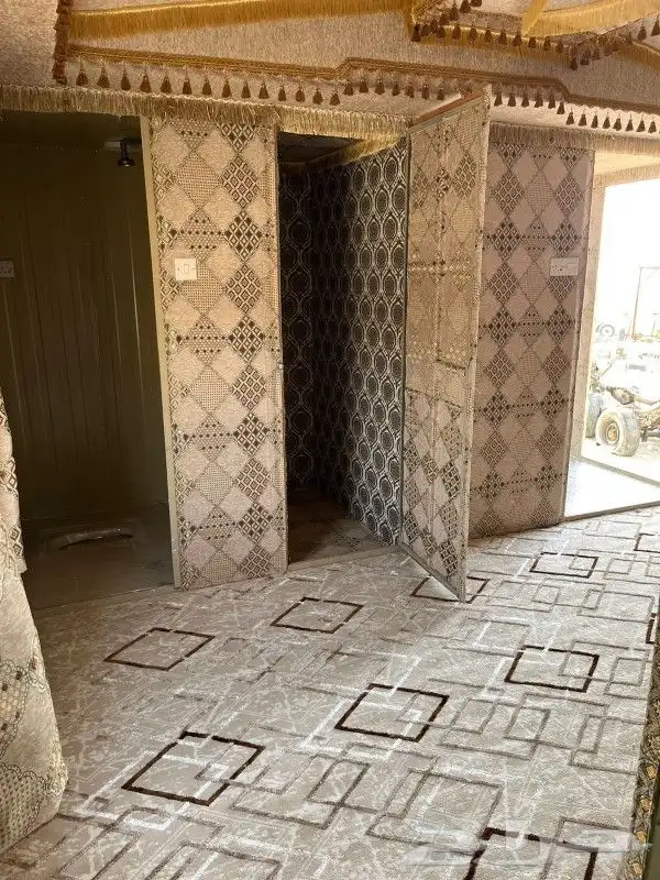 غرفه البيع سحب شينكوكويتي جديد طول13في4متر الموقع عريعره 5