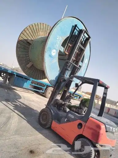 رافعة شوكية (فوركلفت) forklift للإيجار 6