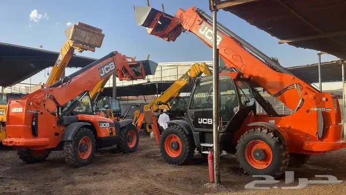 رافعة شوكية (فوركلفت) forklift للإيجار 7