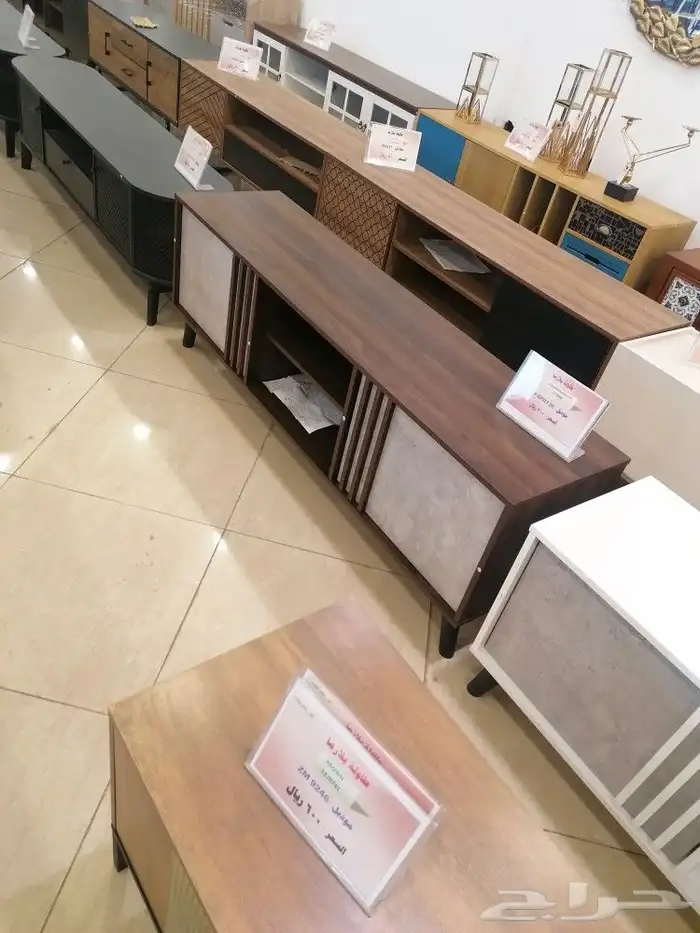 طاولات بلازما تلفزيون ب اشكال وانواع متعدده 2