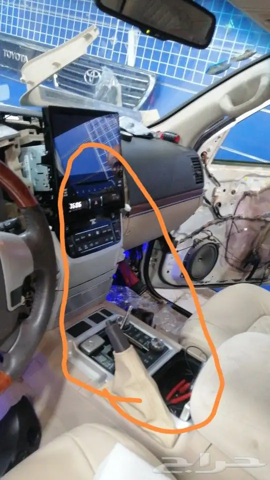 ديكورات داخلي جيب لاندكروزر وشاشه امامي وخلفي 2020 19