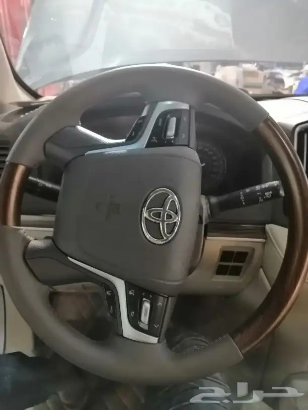 ديكورات داخلي جيب لاندكروزر وشاشه امامي وخلفي 2020 16