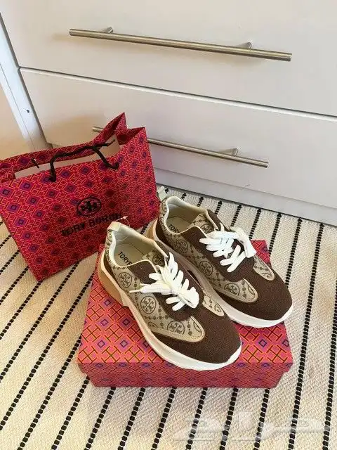 شوزات ماركة توري بورش درجة اولي 20