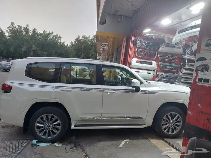 ترهيم لاندكروزر من سعودي لاوراد الساير 8