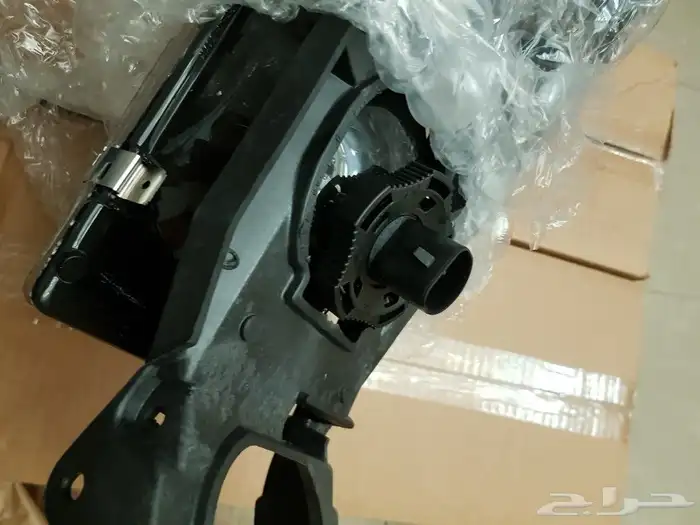 طقم أنوار أماميه أصليه جديده GM 2