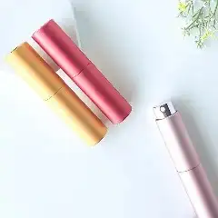نوفر لكم (( جملة )) علب عطور فارغة جلد 8