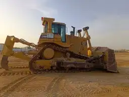 بلدوزر للايجار نوع البلدوزر D9R 2