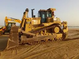 بلدوزر للايجار نوع البلدوزر D9R 0