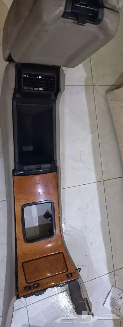 لكزس قطع تشليح. 28