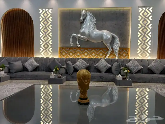 رسام ونحات ومصمم ديكور 27