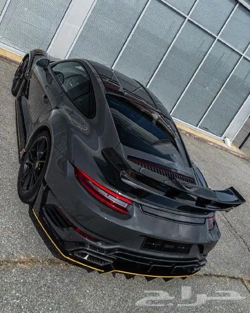 بدي كت مميز جدا الى بورش 911 كاريرا 2