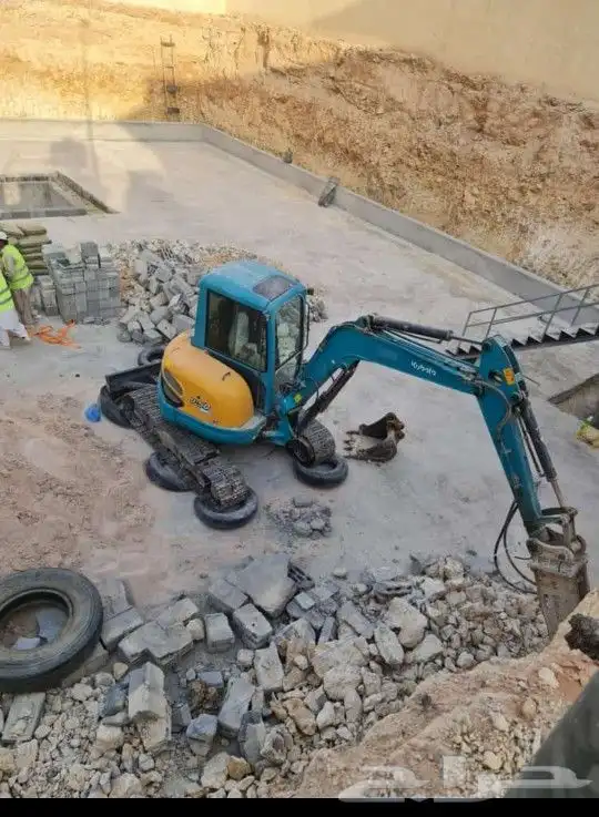 جميع أحجام البوكلينات للأيجار اليومي والشهري 1