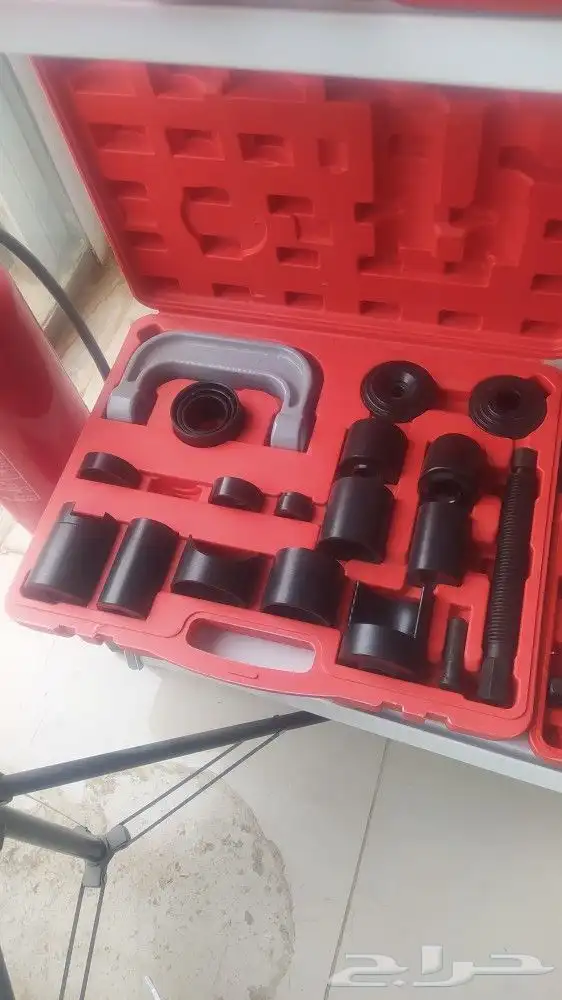 لبيع جميع انواع العدد والمعدات وتجهيز المغاسل ولورش 37