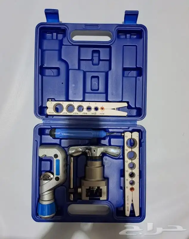 لبيع جميع انواع العدد والمعدات وتجهيز المغاسل ولورش 5