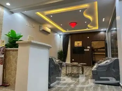 منتجع و شاليهات فلل الرونق 0