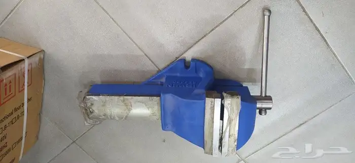 لبيع العدد والمعدات الصناعية 11