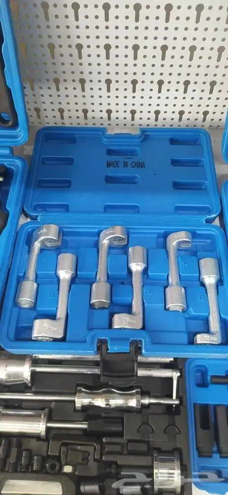 لبيع العدد والمعدات الصناعية 5