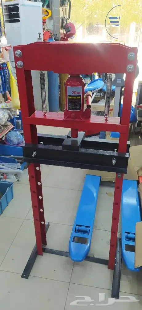 لبيع العدد والمعدات الصناعية 4