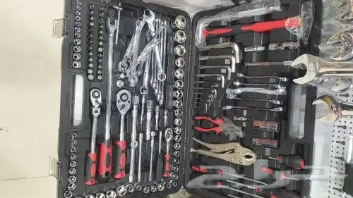 لبيع العدد والمعدات الصناعية 1