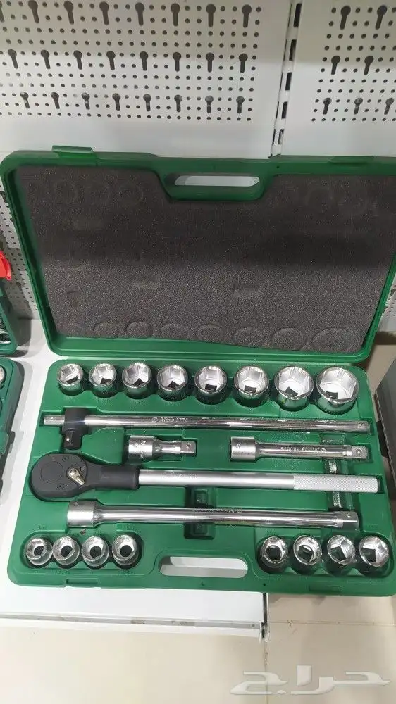 لبيع العدد والمعدات الصناعية 21