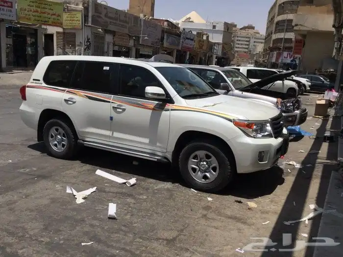 خط لاند كروزر وكاله 10