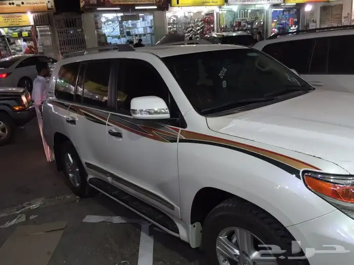 خط لاند كروزر وكاله 8