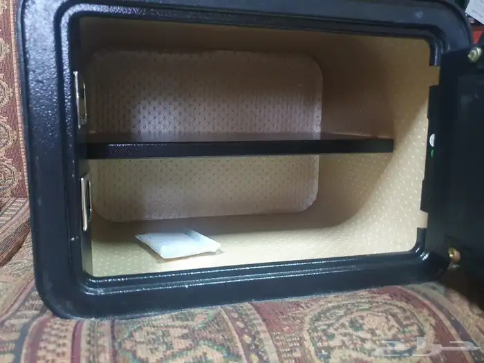 للبيع خزنه رقميه ومفتاح لحفظ المال والاوراق المهمه 6