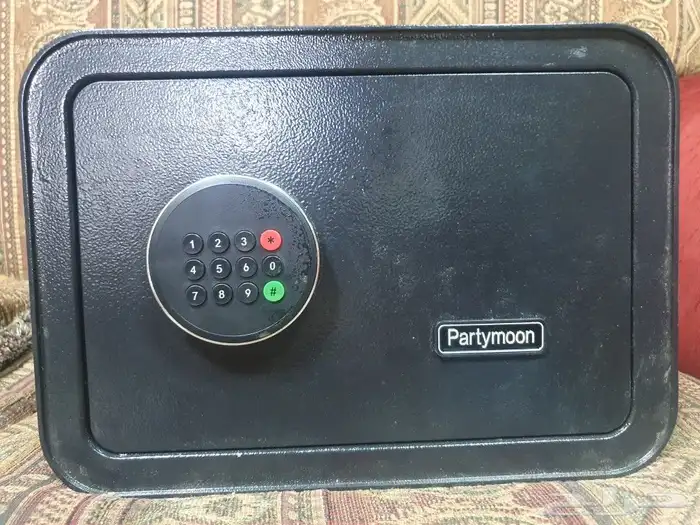 للبيع خزنه رقميه ومفتاح لحفظ المال والاوراق المهمه 2