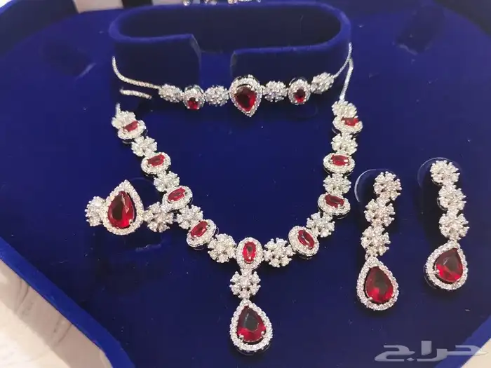 طقم اكسسوار نسائي جديد . التواصل خاص 3