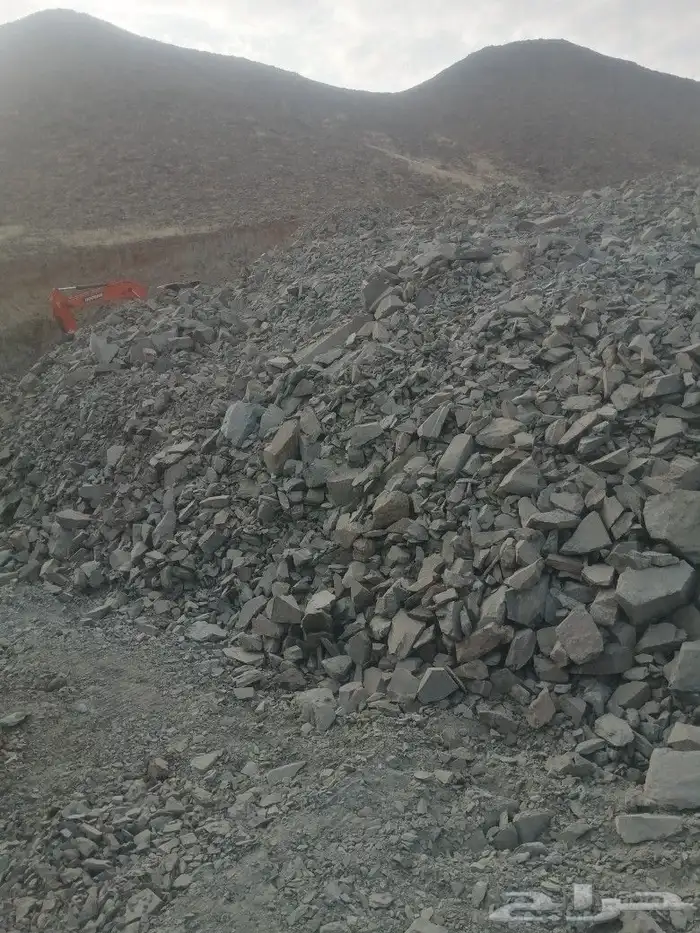 يوجد لدينا احجار مع دفان جبلي الكميه اكثر من 1000رد 2