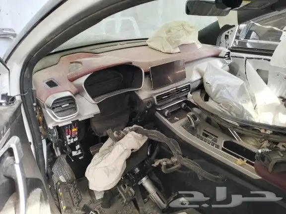 بيع قطع غيار السيارات صينيه جيلي كولراي 2022 2