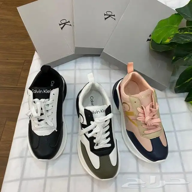 شوزات كالفن كلاين نسائي درجة اولي 10