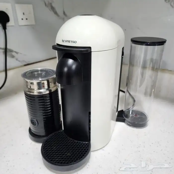 نيسبريسو فيرتو بلس ماكينة صنع القهوة أبيض 3