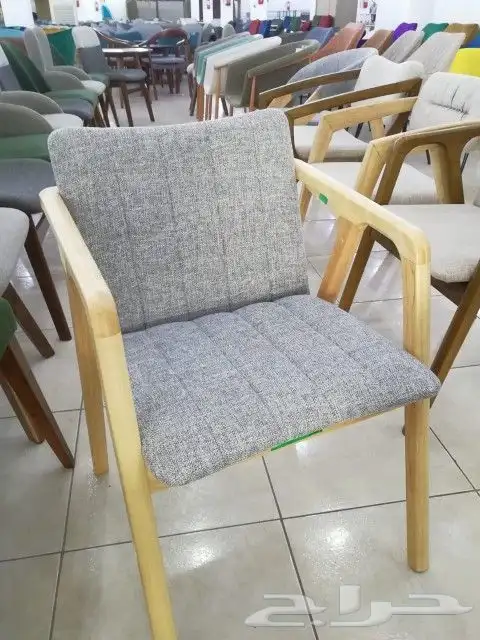 كراسي بلاستك كراسي فيبر 42
