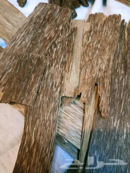 دهن عود وخشب عود صافي وخلطات وادهان أخرى مسك عنبر ياسمين ورد 9