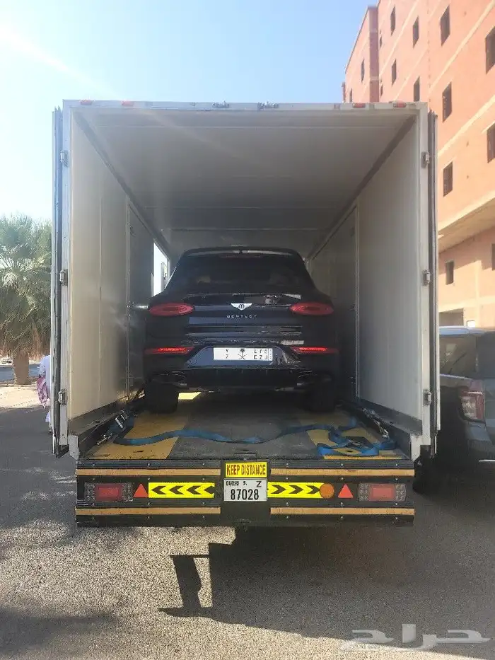 سطحه مغطاه من جده الى دبي وبلعكس 2