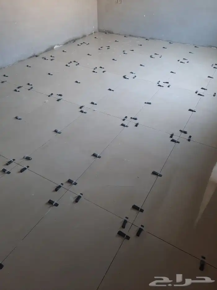 معلم باكستاني بلاط سيراميك 2
