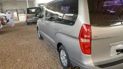 يوجد لدينا توصيل مدارس ..موظفات .. مشاوير بالساعه لجميع انحا 6