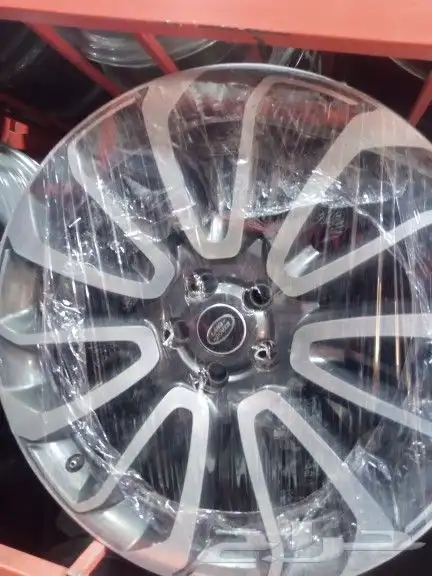 جنوط رنج روفر مقاس22. مراوح. اصلي نظيف. خاليه من الخراطه 2