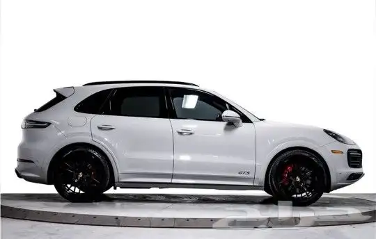 بورش كايين جي تي اس Porsche Cayenne GTS 453HP موديل 2021 4
