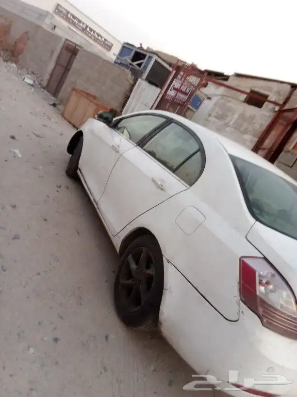 يوجد لدينا جربكس مكينه وجميع قطع غيار السيارات جيلي 1