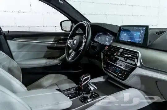 بي ام دبليو ام فايف BMW M5 Premium Sedan موديل 2020 9